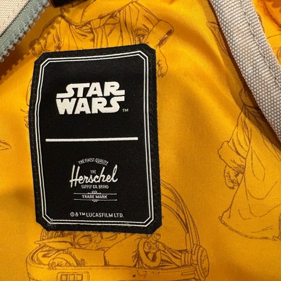 Hershel Heritage Star Wars Yoda Backpack - Picture 5 of 7